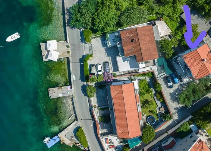 Daria Apartments